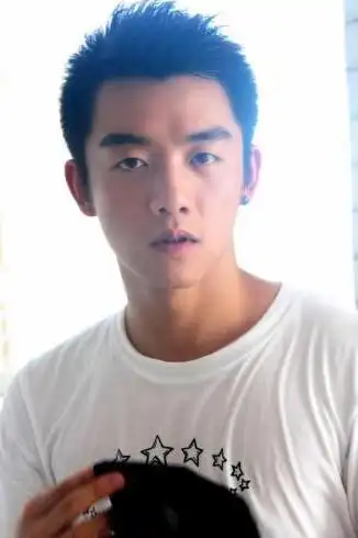 郑恺家庭背景太恐怖 曾评价angelababy太作