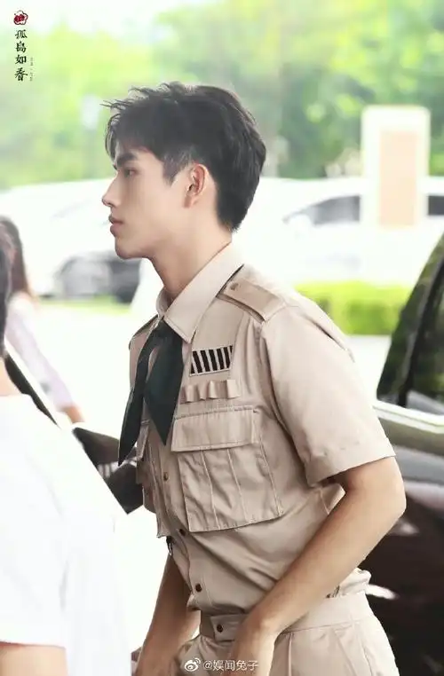 陈飞宇李峋抽烟未播片段