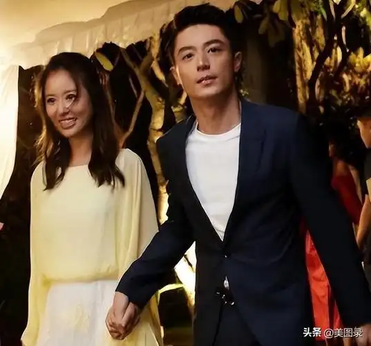 林心如和霍建华,林心如穿卡通皮肤蜡黄难掩阿姨感,老公男神依旧