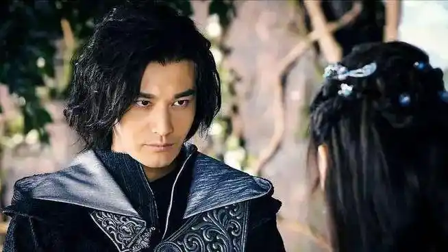 总裁与前任婆婆电视剧剧情_十年过去了,张翰又一次扮演了霸道总裁的