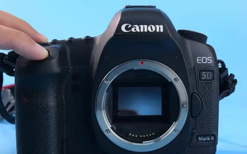 佳能5d2!曾经的王者现在仍能战斗!