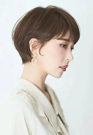 三十岁左右剪什么短发好看 多款时髦又减龄的发型推荐 —— 1.