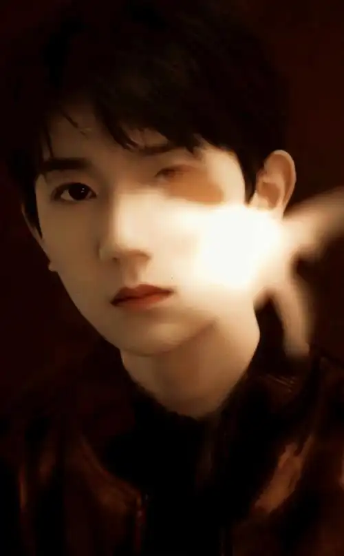 王源专栏最后一篇#  王源"环球人物专栏"长达六载的约定收官  用文字