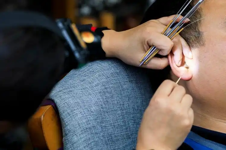 给宝宝掏耳朵要小心啥