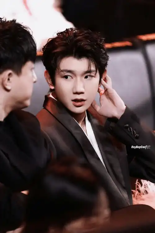 王源看我们如何相遇vlog