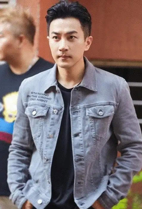 本来杨幂和刘恺威就有着几岁的年龄差,刘恺威现在的年纪在娱乐圈里面