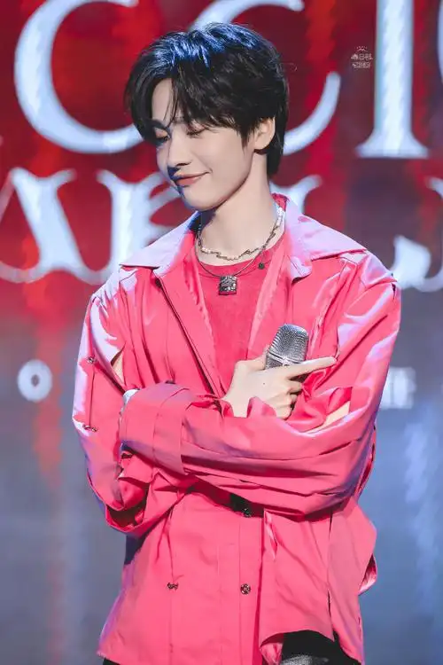 连淮伟超话/#连淮伟2023主题巡演派对#分享可爱甜心( 795179 )