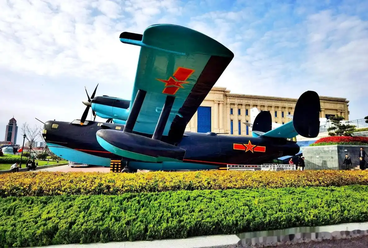 中国海军博物馆馆藏:青-6型水上飞机9232号伊尔-14型飞机中国海军奋进