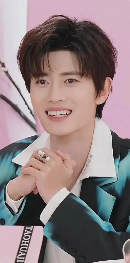 x 94直播 12p超～笑的好开心好治愈啊@任嘉伦allen