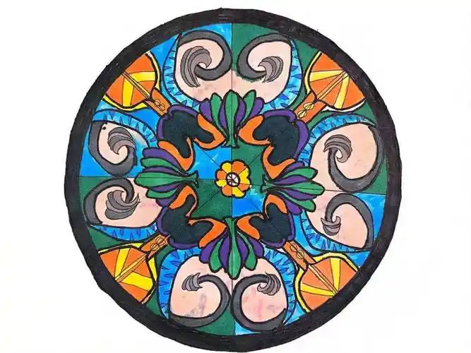 设计,绚丽的色彩,多元的融合,一幅幅趣味横生,独具特色的轴对称图形就