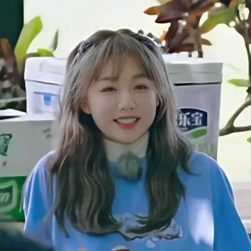 徐梦洁小彩虹好甜好可爱