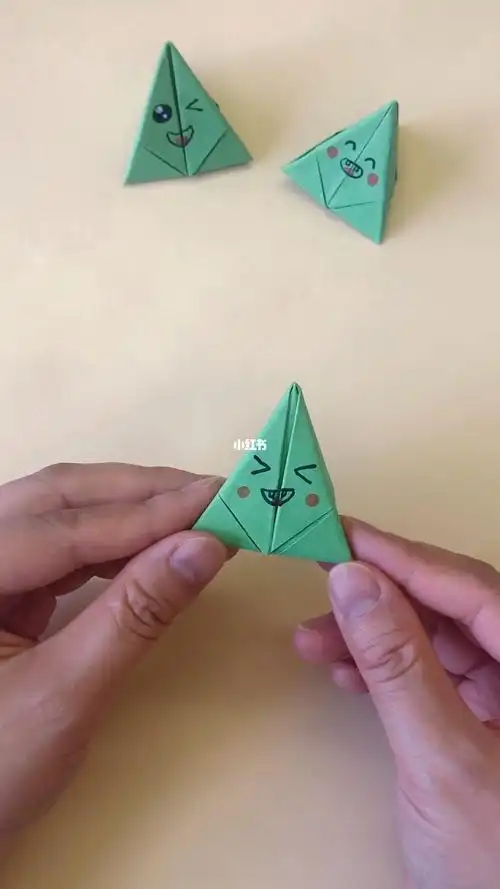 端午节折个可爱的小粽子吧