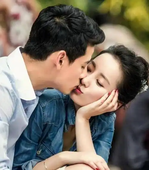 从订婚到结婚仅仅17天,36岁人生开挂_吕一_钱泳辰_好朋友