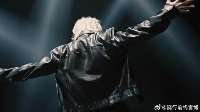 蔡徐坤舞台背影##蔡徐坤最新单曲试听