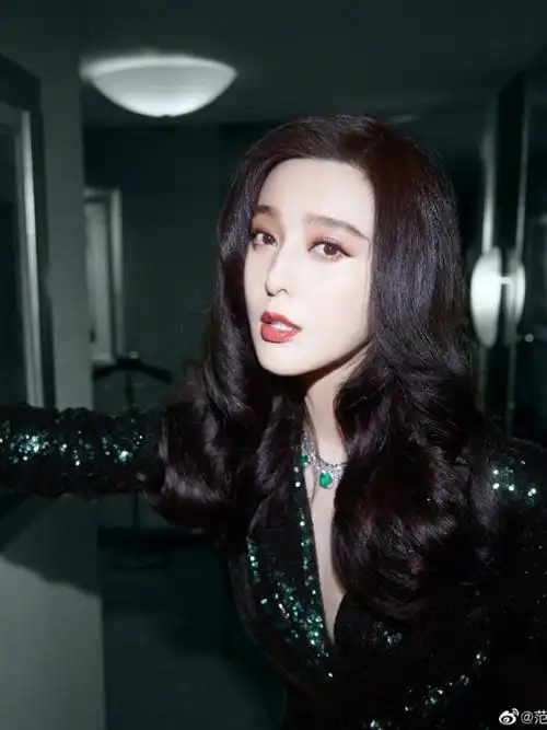 👉🏻👉🏻说到范冰冰这个演员🎋,相信肯定有很多小伙伴_圈子