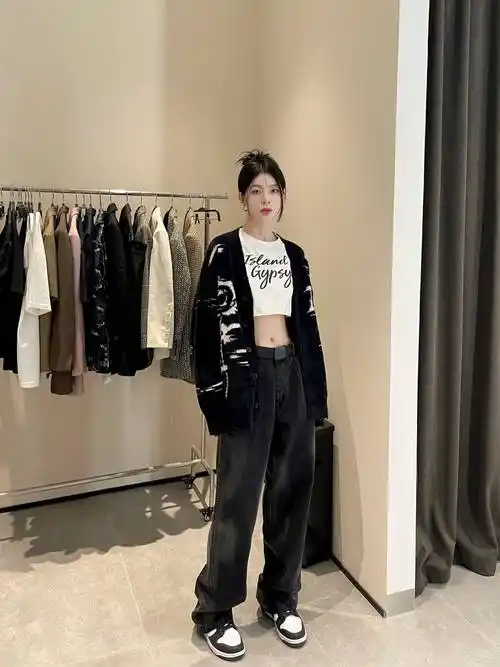 秋冬季慵懒风马海毛黑色毛衣女复古宽松休闲中长款针织开衫外套女