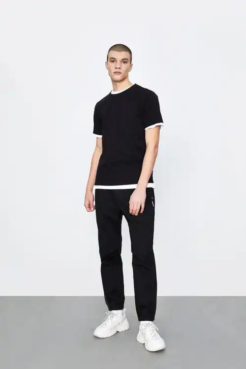 ur2021夏季新品男装简约休闲薄款圆领落肩袖t恤衫mb08b4mn2002 正黑 m