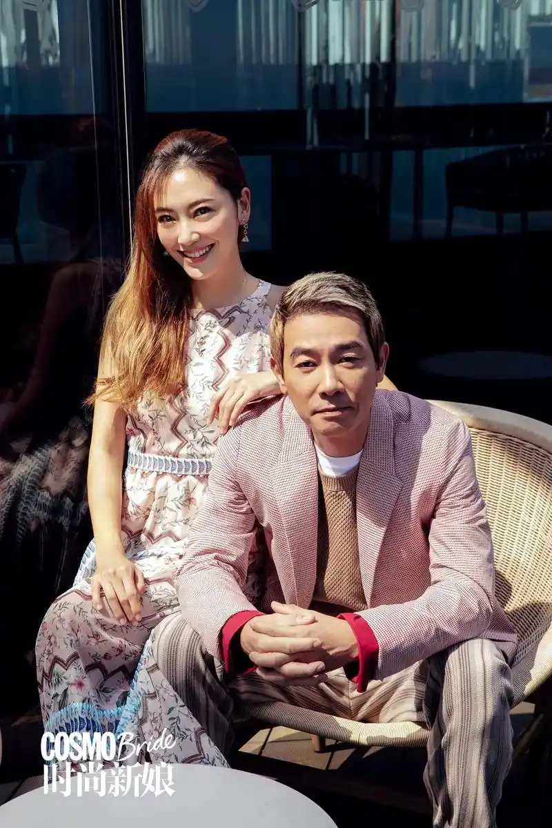 抖音图文来了 #婚纱照 #陈小春应采儿 #陈小春  满满的 - 抖音