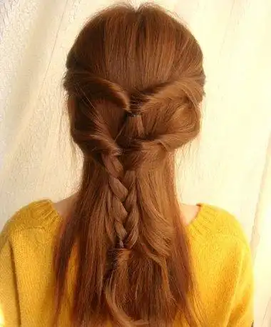 夏季直长头发的扎法图解 夏天直发简单发型扎法(5)