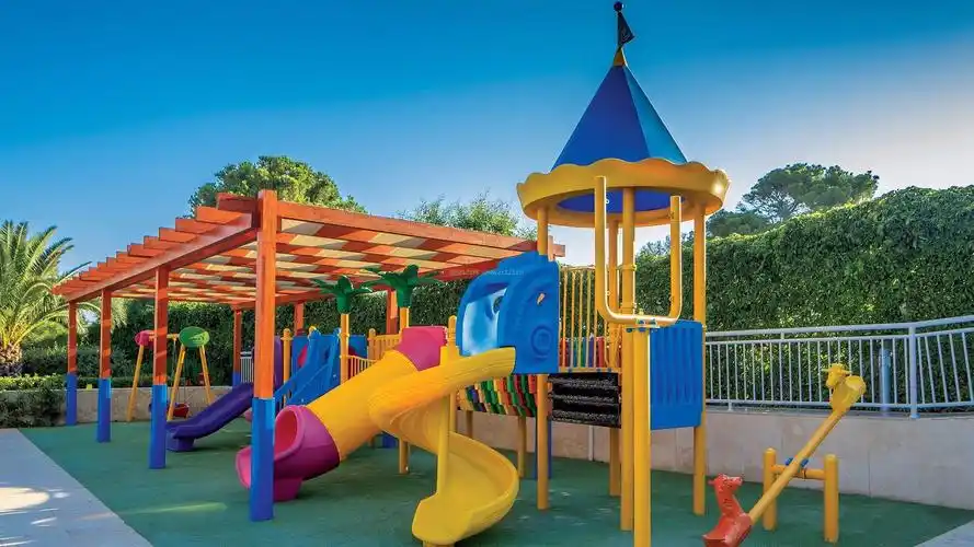 幼儿园滑梯装饰装修设计效果图图片