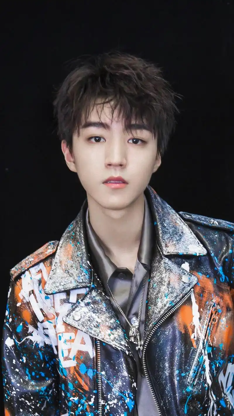 王俊凯帅气俊朗写真手机壁纸