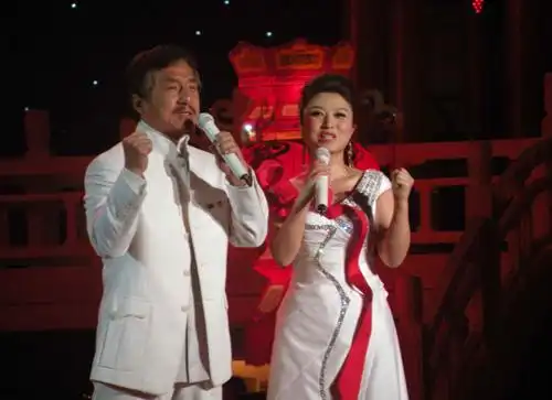 【图】2009中秋晚会凸显中国风 成龙与刘媛媛合唱《国家》