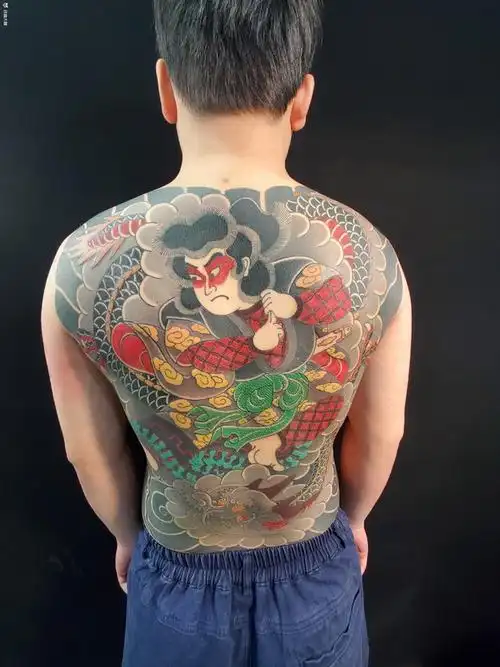 背部老传统纹身图案大全 - 纹身大咖