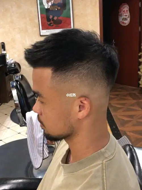 夏天到了 发型也要支棱起来了#barbershop  #美式  #美式复古  #羊毛