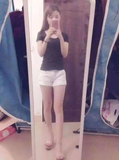 这个女人身高155,体重80斤,身体也不是很好,每天都要化妆掩盖自己的面