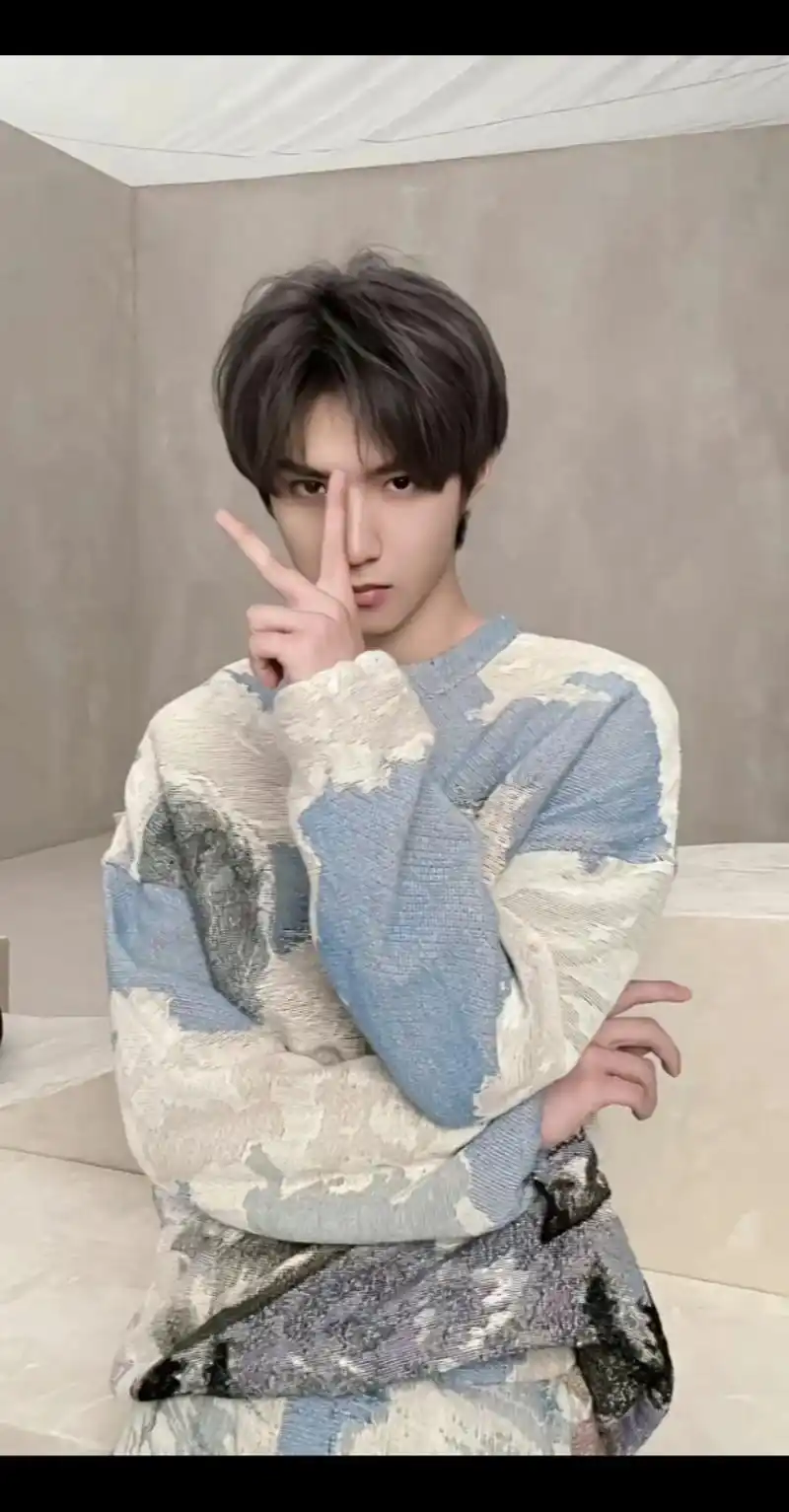 帅晕我了!#刘耀文 #绝美 #理想型 #一眼沦陷 #刘耀文壁 - 抖音