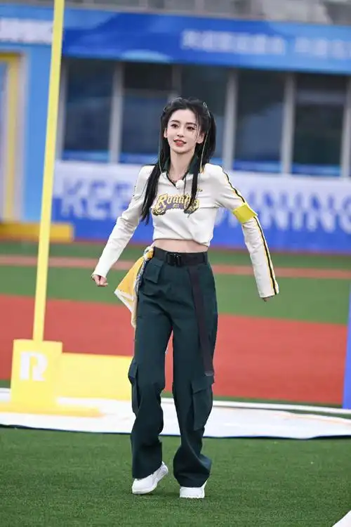 吧破收视率纪录#杨颖回归奔跑吧破这一季的收视率纪录了,还得是baby!