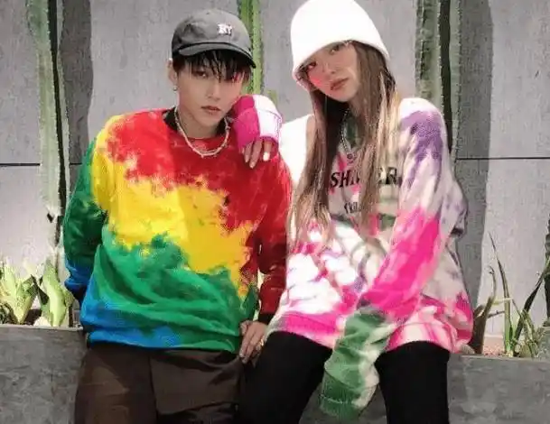 周扬青晒《合伙人2》收官照,欧阳娜娜被拍成1米5,范丞丞及时救场_陈伟