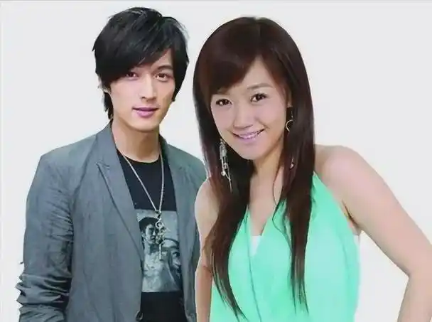 薛佳凝分手15年后胡歌娶妻生子她却选择出家背后心酸无人知