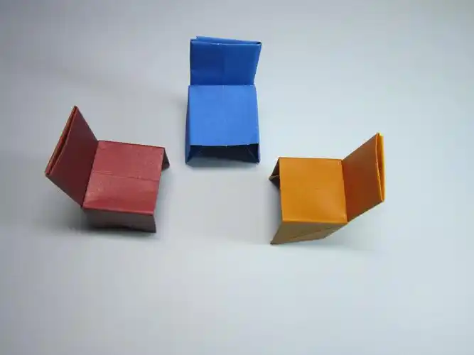 儿童手工折纸家具,步骤简单,3分钟就能折出一把漂亮的小椅子