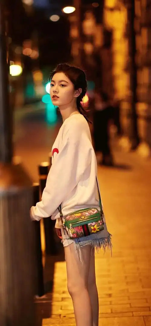 可爱赵今麦女明星锁屏壁纸