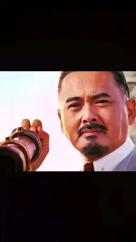 云吸猫#来人啊!发哥总望远镜偷看我家猫