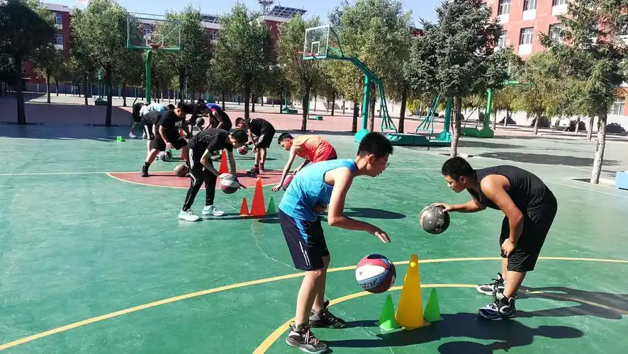 科尔沁实验初中暑期体育训练营