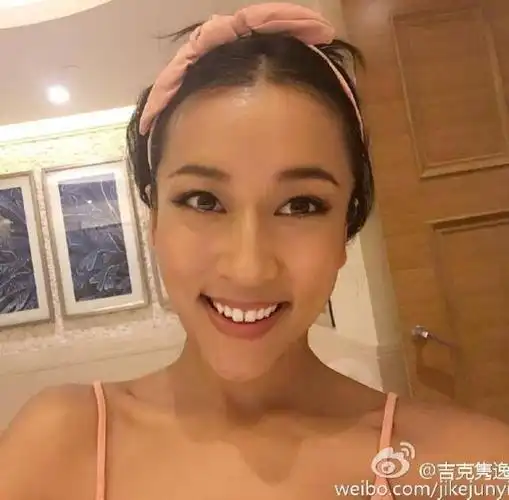 吉克隽逸因为太黑,连素颜都被人说是带妆?