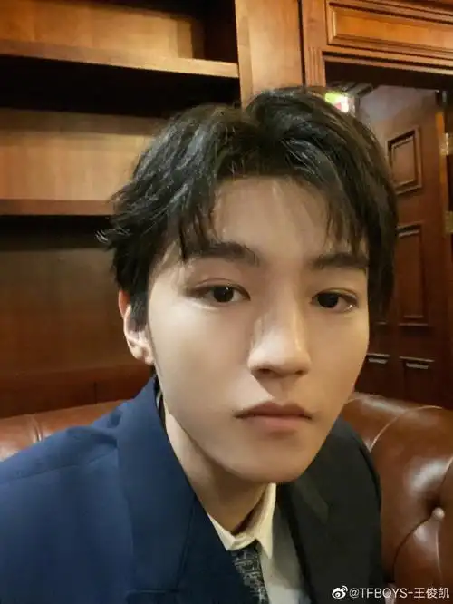 王俊凯自拍