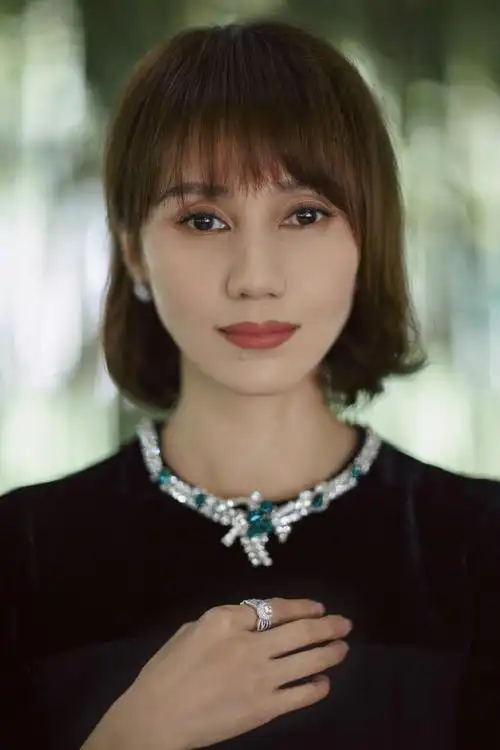 袁泉美图,真的是优雅大气好美呀!_高清图集_新浪网