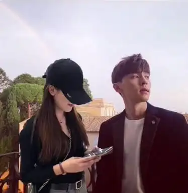 邓伦官宣邓伦女朋友