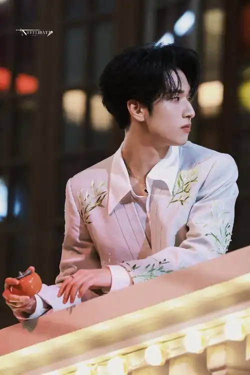 严浩翔智族gq创意大赏##严浩翔新中式穿搭##gq红毯