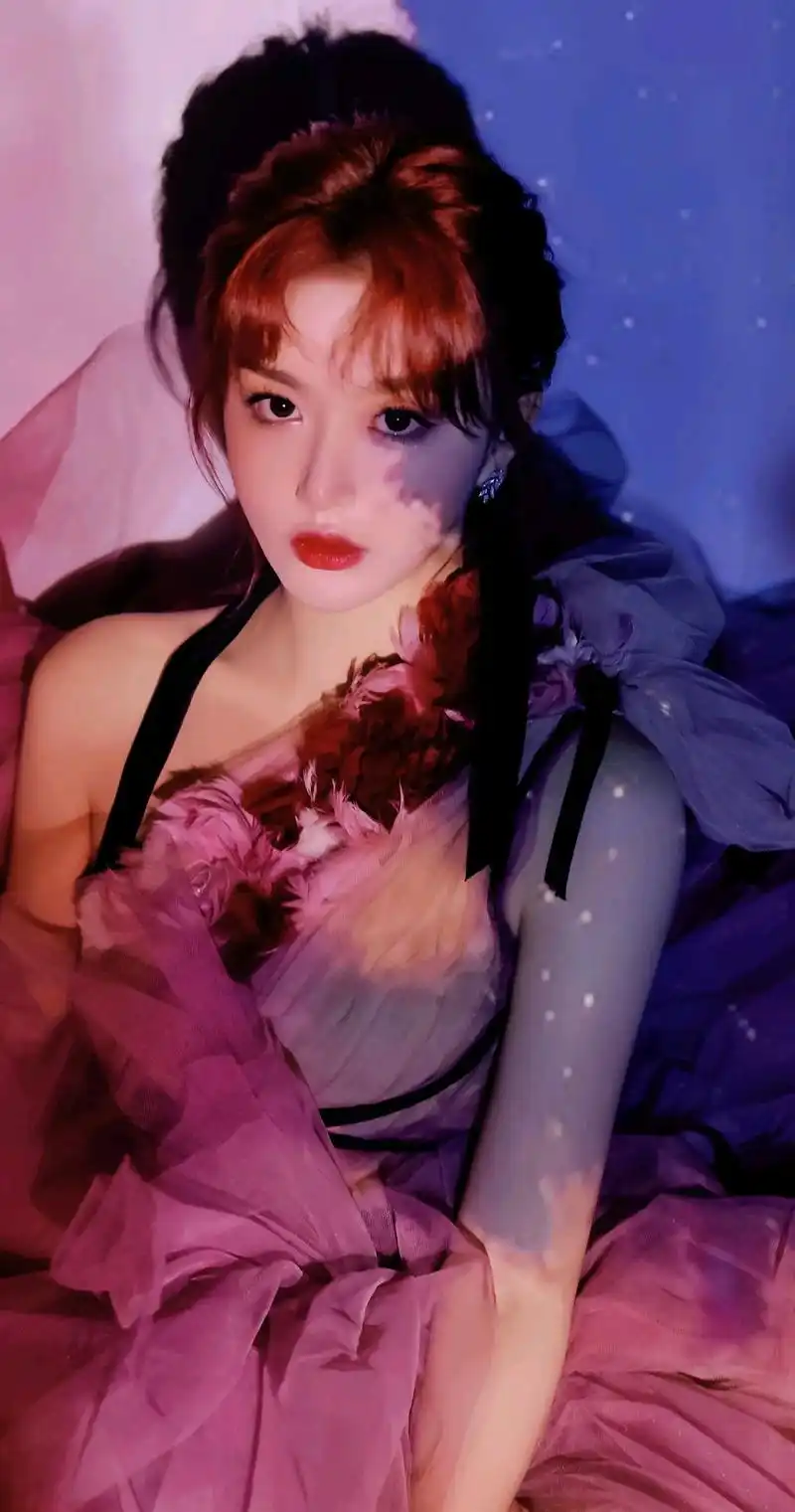 孔雪儿高清写真性感撩人,肌肤白皙如雪,美得让人心动