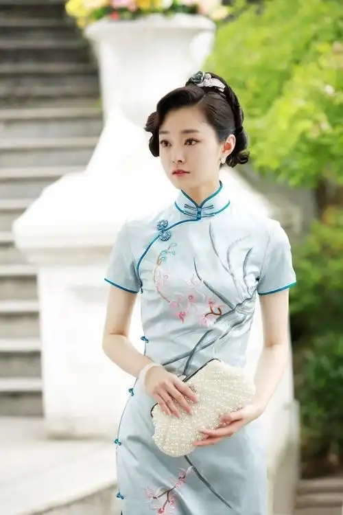 宋轶的民国风竟美过刘诗诗,一个天生为旗袍而生的女子