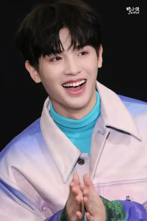 黄明昊爱情神话