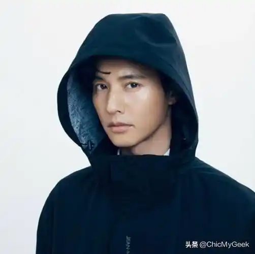 原创44岁元斌12年没拍戏近照曝光依然帅得如白马王子