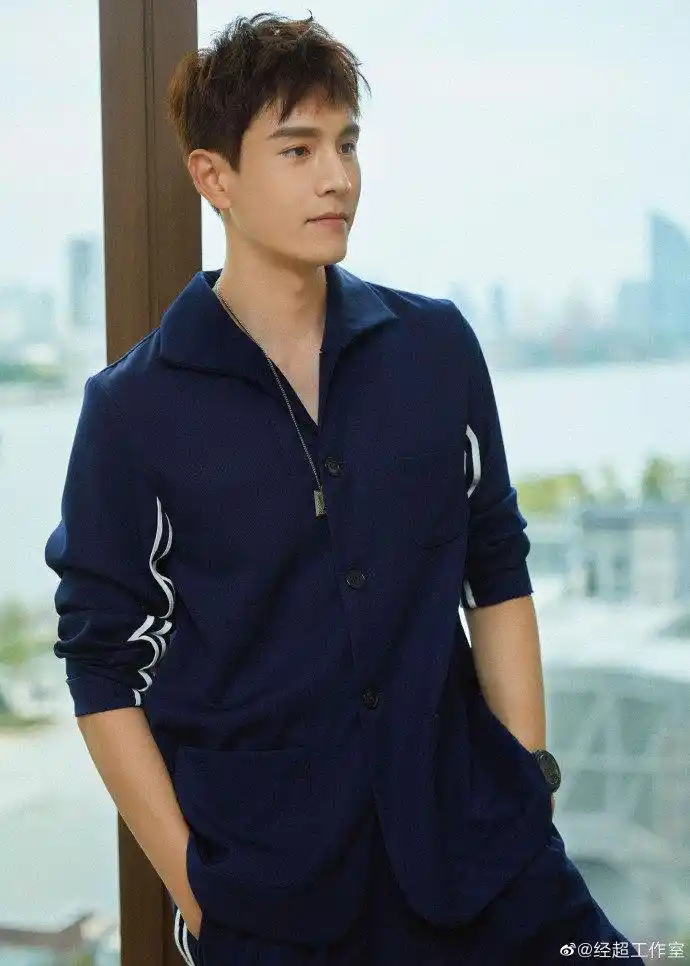 让我们一起期待"制服超