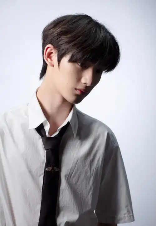 丁程鑫白色衬衣清爽帅气写真13