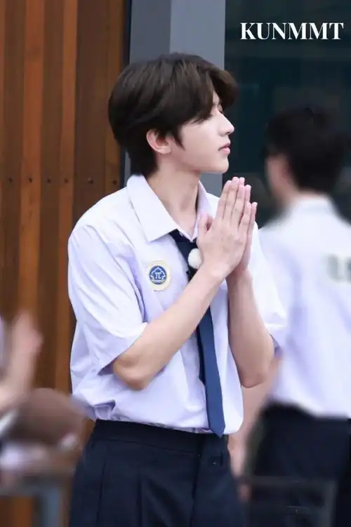 奔跑吧校服路透##蔡徐坤白月光学长