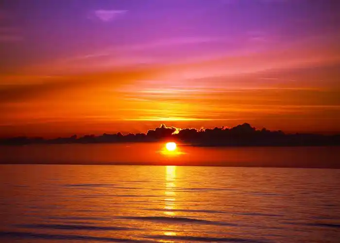 海平面日落美景图片-风景壁纸 - 壁纸家